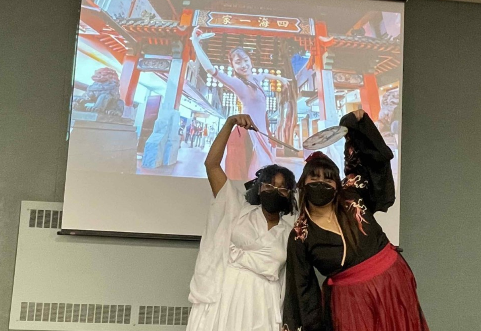 Read more about the article Chinese Program Talent Show: Cultural Immersion through Language and the Arts