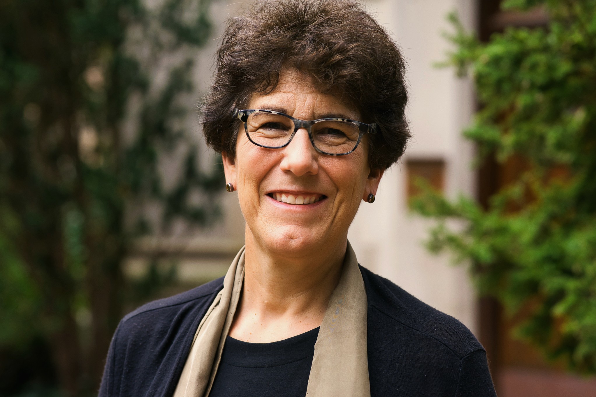 Read more about the article German Professor Awarded for Outstanding Service to Education Abroad
